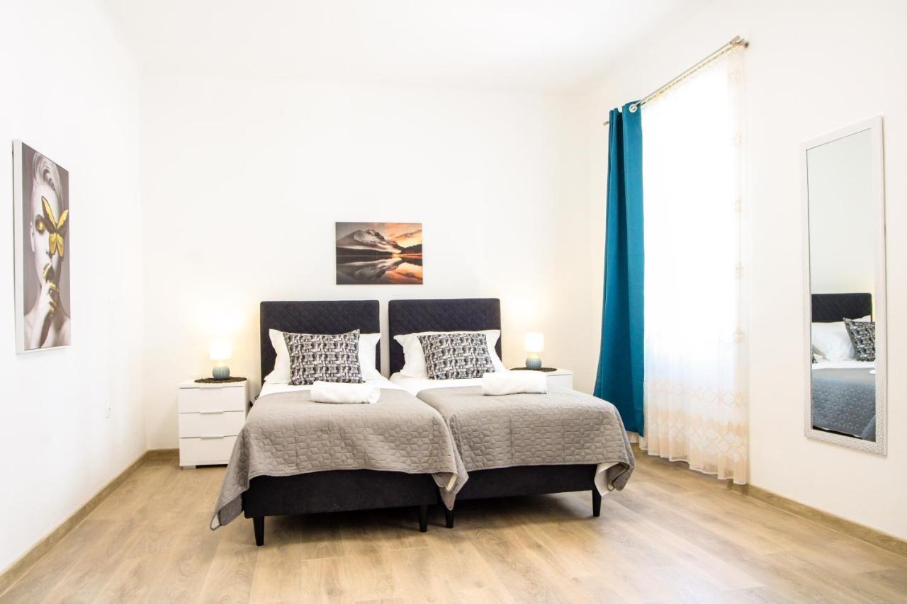 Tonka'S Beautiful Apartment In City Centre Split Exteriér fotografie